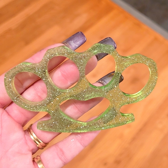 Resin art self defense keychain - Picture 1 of 1